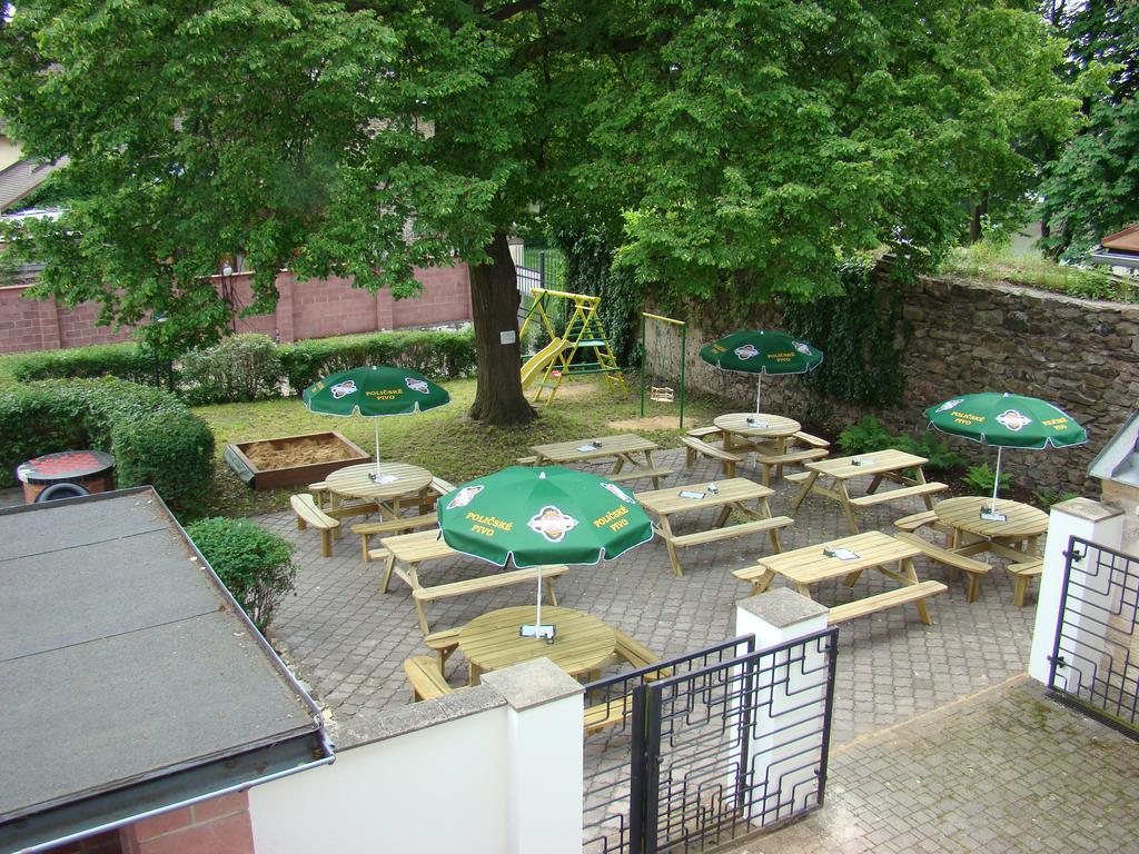 Hotel Pivovar Polička מראה חיצוני תמונה